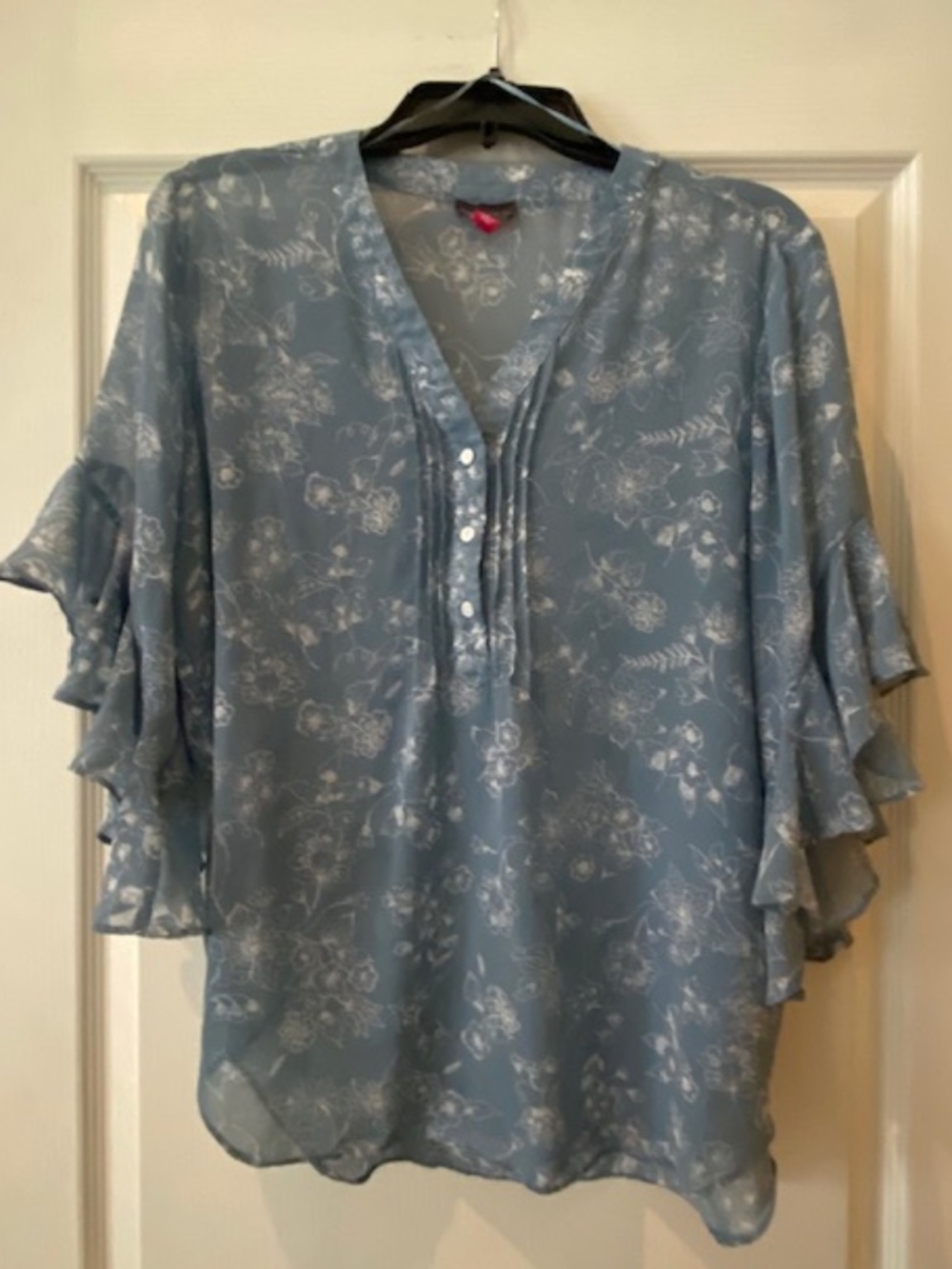 Vince Camuto white and light blue sheer print blouse size large